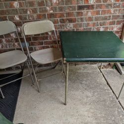 Vintage Samsonite Foldable Table. 2 Plastic Samsonite Chairs Are Free With It