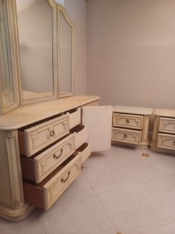 Solid Wood Sturdy White Cream Bedroom Set Includes Dresser With Mirror And 2 Night Stands  Good Condition