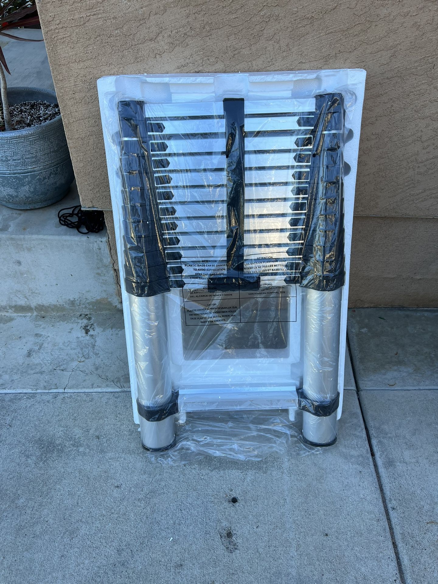 New Telescoping 12.5 Ladder