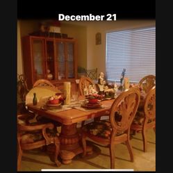 Hardwood Heavy Dining Elegant Table With 6 Chairs 