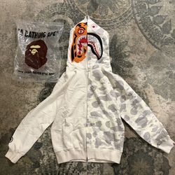 BAPE white camo full zip size S