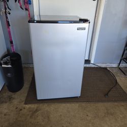 Mini Refrigerator 