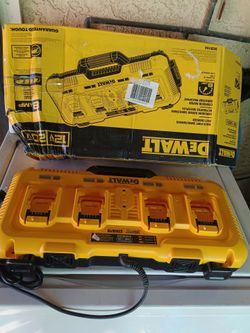 DEWALT
12V/20V/60V MAX 4-Port Lithium-Ion Battery Charger
