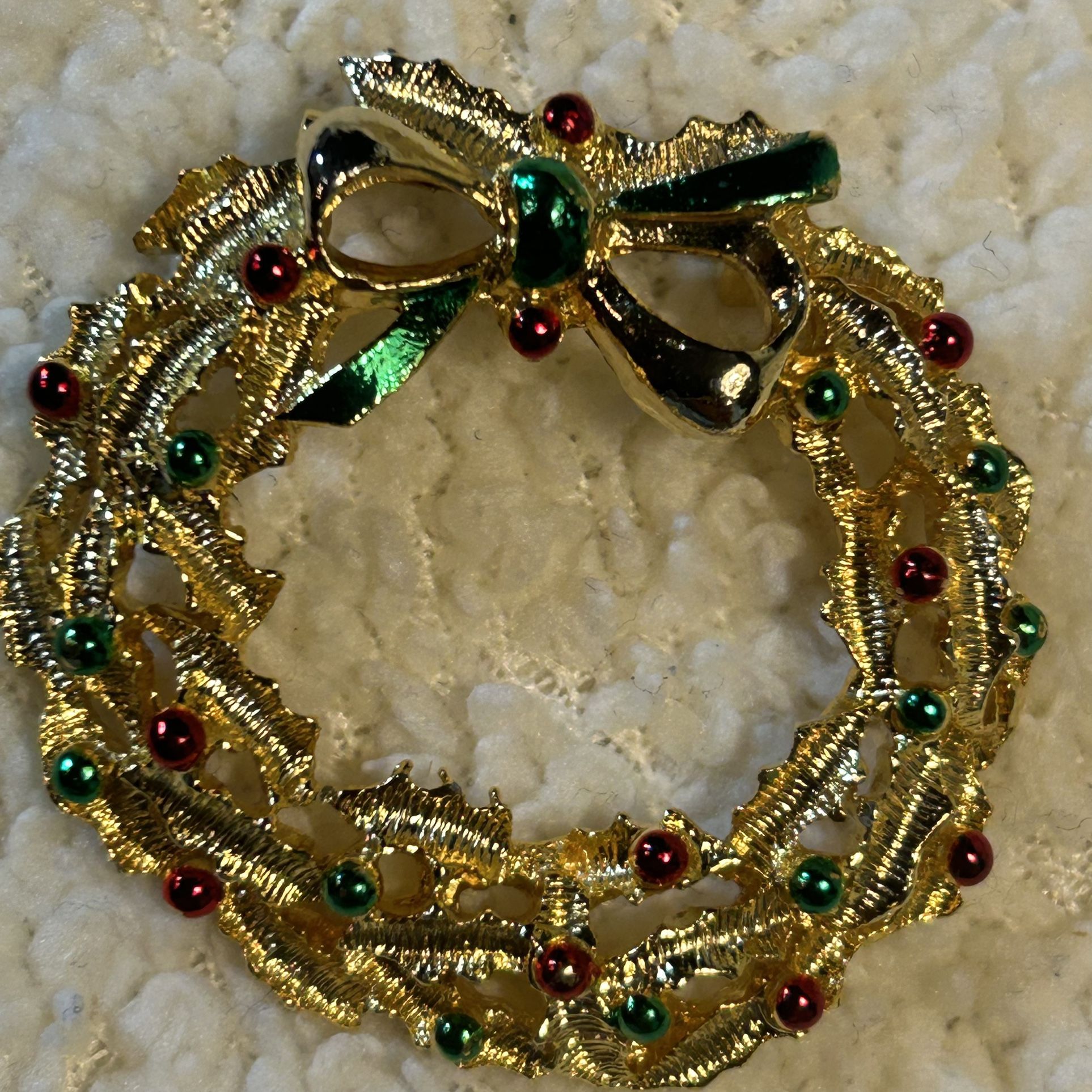 I-14. Signed Gerry’s Gold Toned Christmas Wreath Brooch