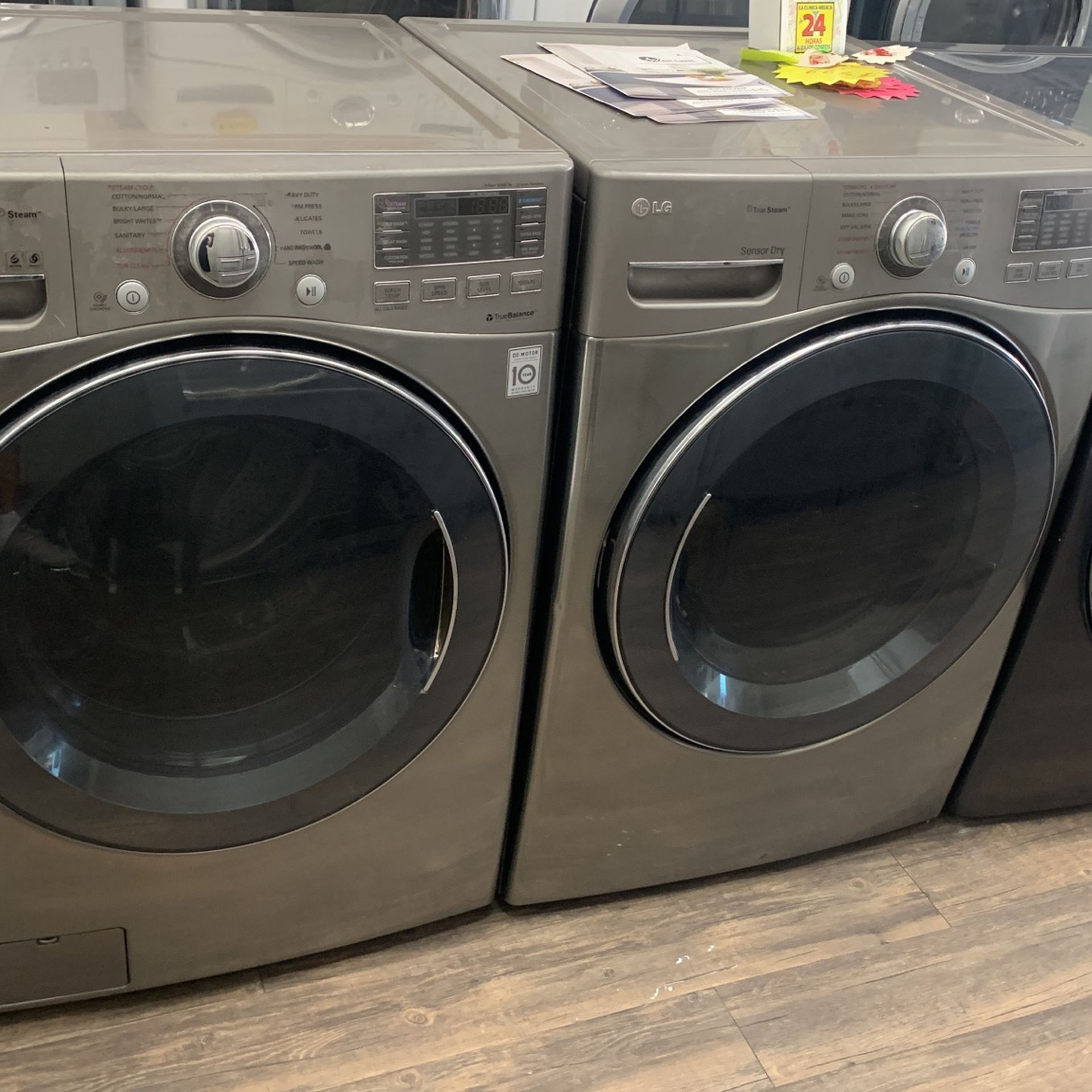 LG FRONT LOAD WASHER AND GAS DRYER SET 