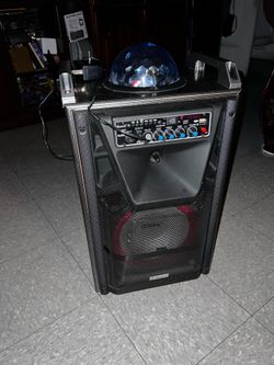Bluetooth/Radio speaker with wheels