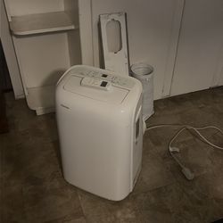 Toshiba window vented AC unit