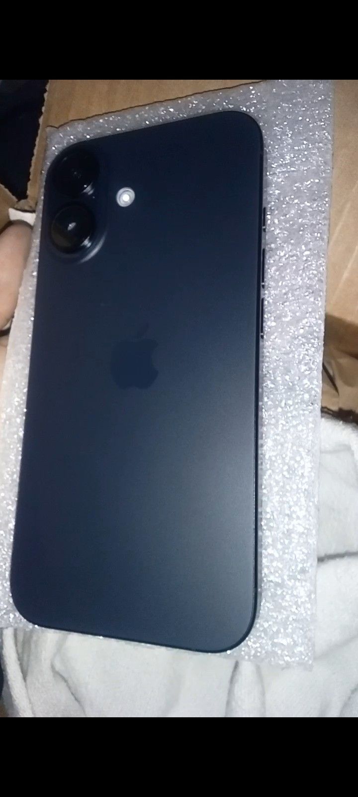 $400 NEW Apple iPhone 16 128gb AUG.2025 MODEL