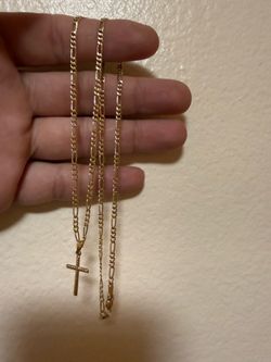 Gold  Figaro chain 10k authentic free pendant