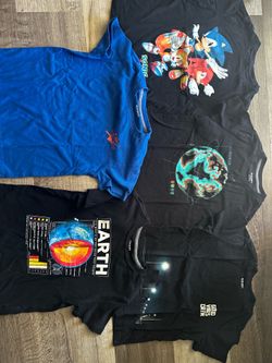 Old Navy T-shirts