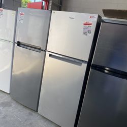 24” Inches Refrigerators