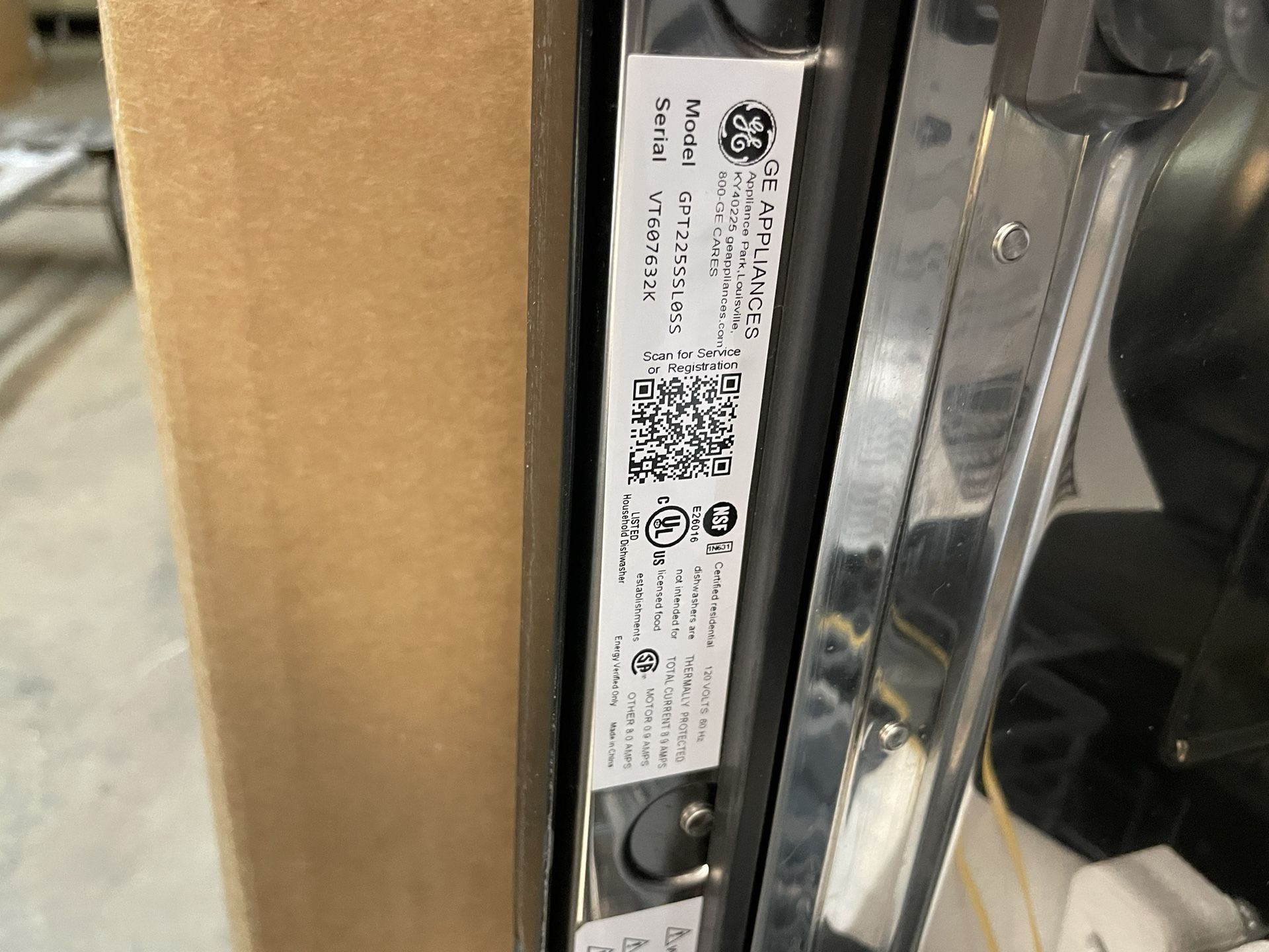 NEW GE 24" Portable Dishwasher Stainless steel Model GPT225SSLSS