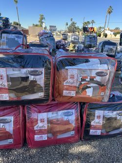 Cobijas.   Vengase 84 Ave Indian School Hasta Las 6