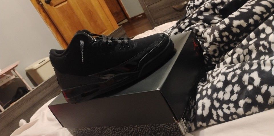 Jordan Black Cats Size 8