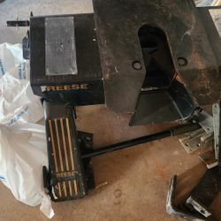 Nice Heavy Duty Reese Fifth Wheel Hitch 