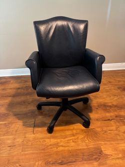 Vintage Paoli Executive Leather Office Chair - Dark Blue