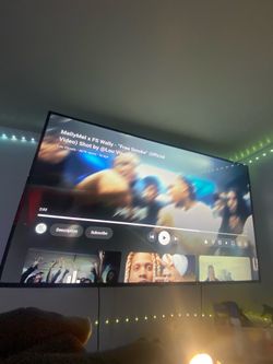 65 inch Roku onn tv