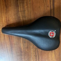 NWOB Schwinn Black Bike Seat