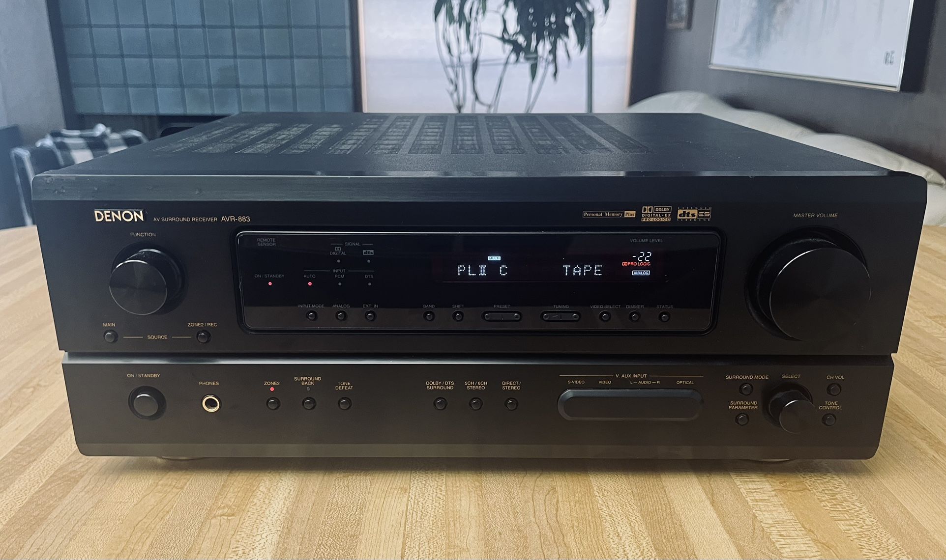 Denon AVR-883 5.1 Channel A/V Receiver - Excellent Condition
