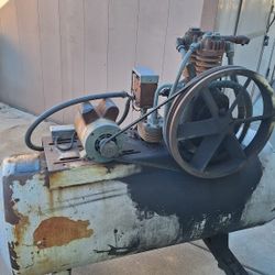 1935 Devilbiss Air Compressor 65 Gallon