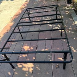 Black Metal Platform Bed Frame