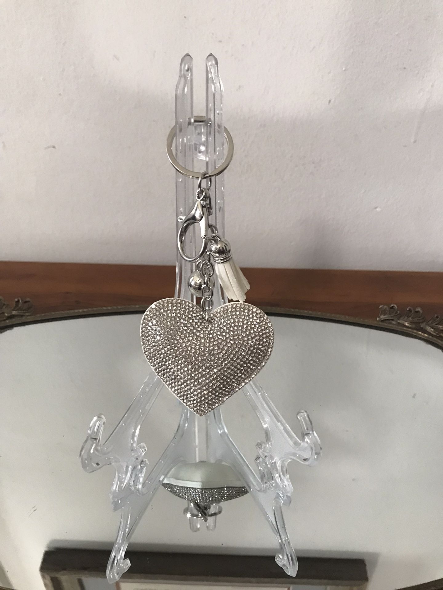 NWOT Silver Heart Keychain 🤍
