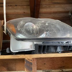 Passenger Seat And Head Lights 