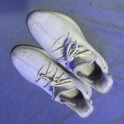 Yeezy Boost 350 V2 cream white