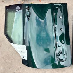 2014 fiat green car door