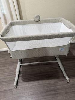 Cloud Baby Bassinet
