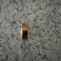 Oura Ring 4-Gold Size 8 (no charger)