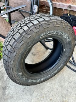 Cooper Discoverer 275 65 18 (BRAND NEW)