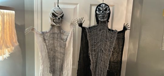 Hanging Skeleton Halloween Decorations Set of 2