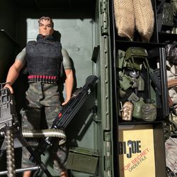 1997 G.I. JOE FIGURE & FOOTLOCKER