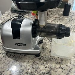 Omega Cold Press Celery Juicer