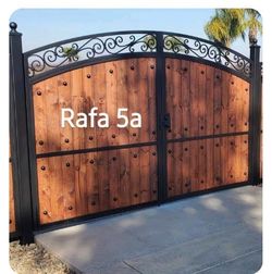Costume  gates and fences