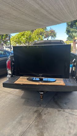 Free 40” Samsung TV not smart tv