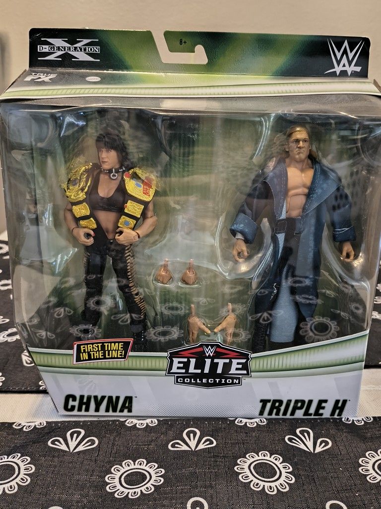 Chyna And Triple H DX Elite 2 Pack
