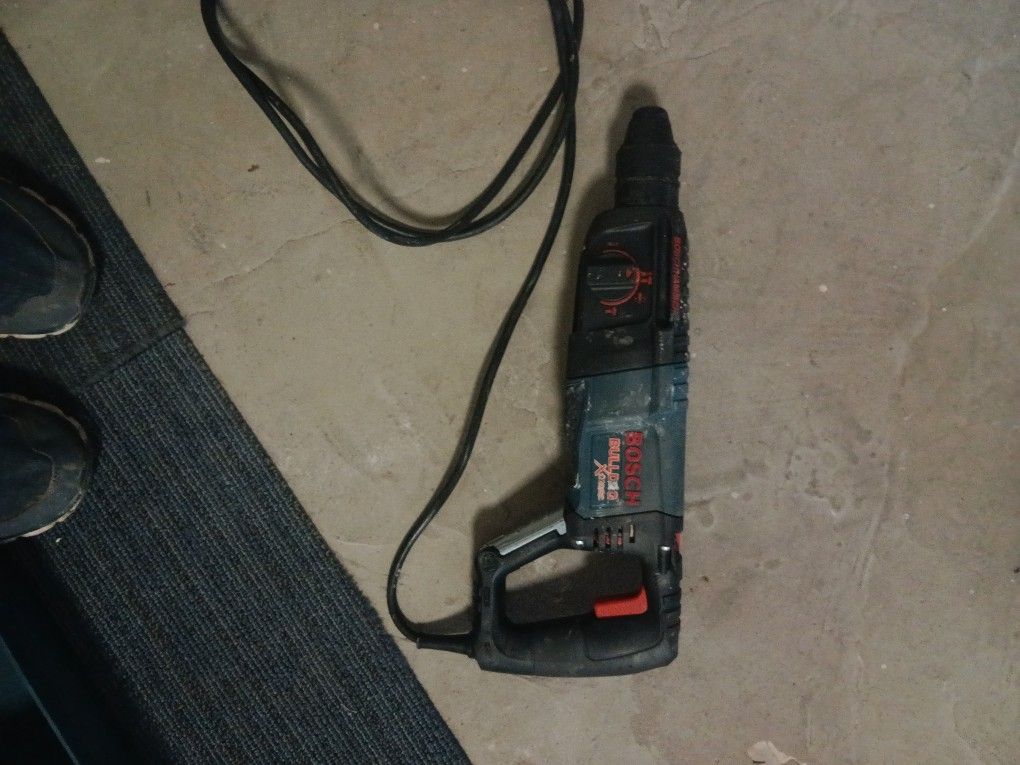 Bosch Bulldog Extreme Hammer Drill