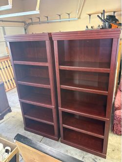 Set of two bookshelves/storage