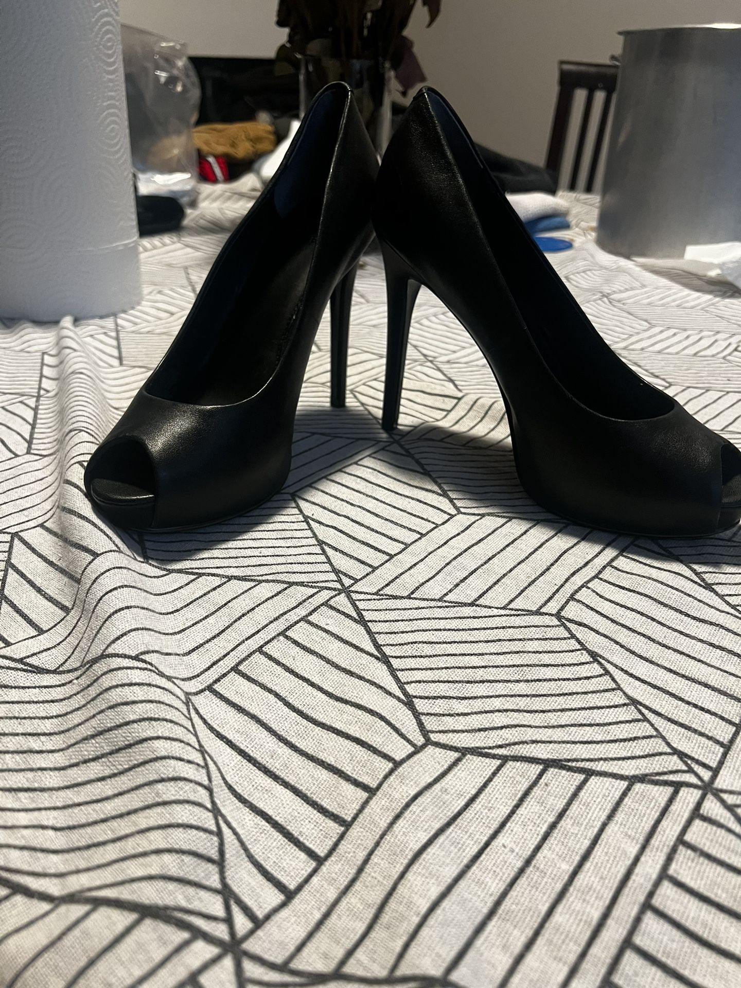 Guess Heels Size 8 