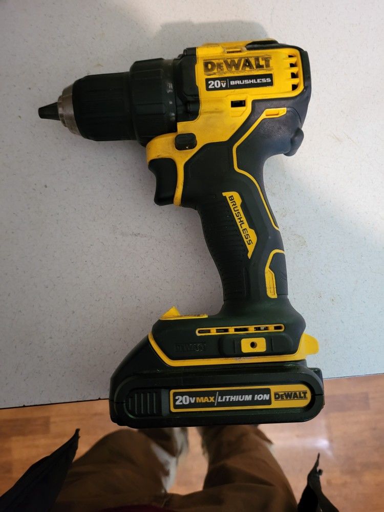 DeWalt Brushless 1/2" Chuck Drill With Batt No Charger