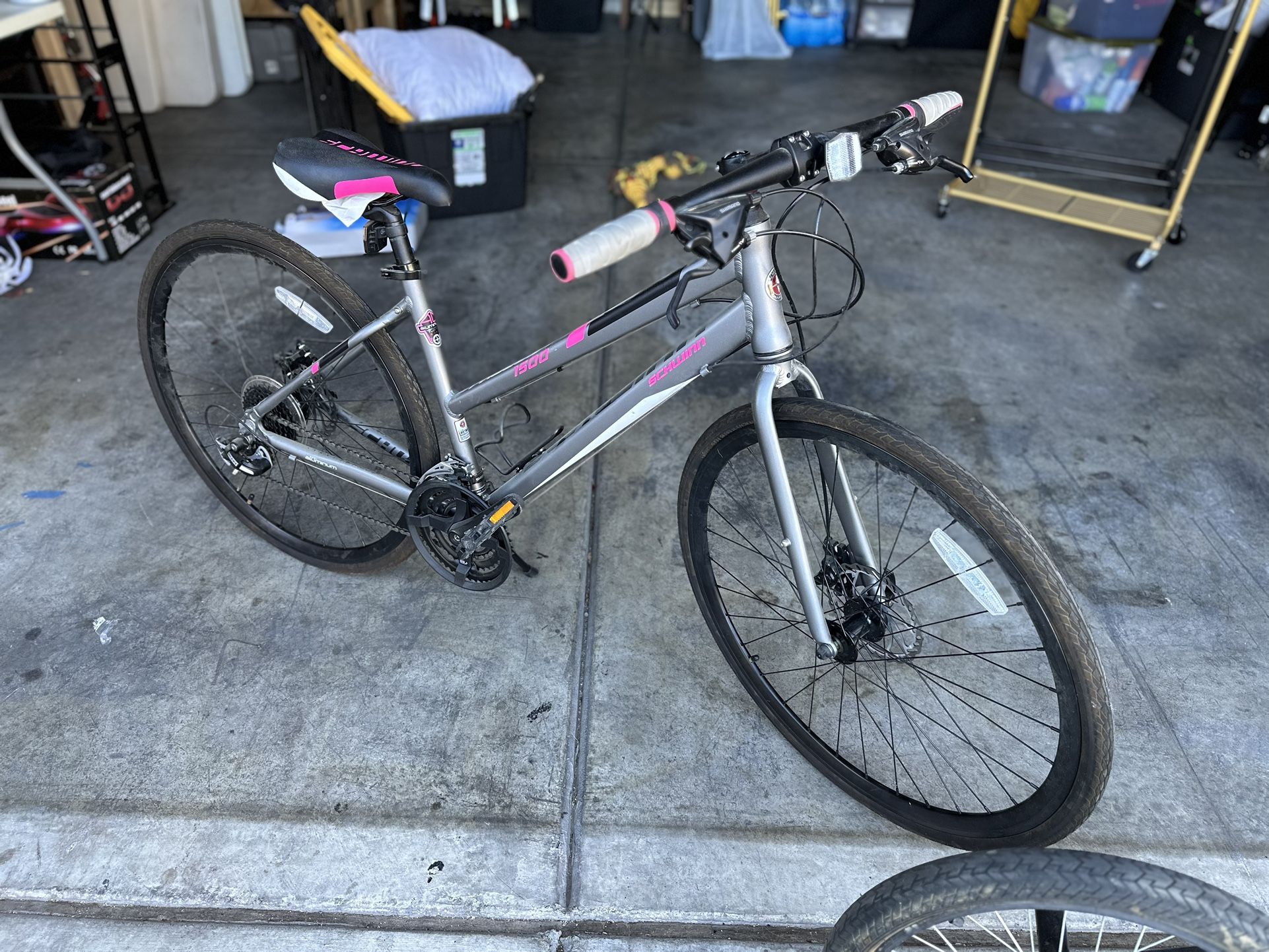 Schwinn Phocus 1500 750c Woman’s Road Bike