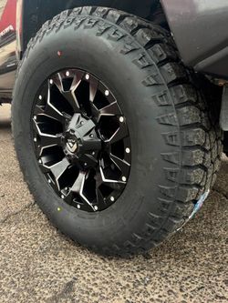 17" FUEL Rims and Tires 285/70/17 RT
