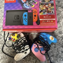 Nintendo switch W/ 2 Controllers 