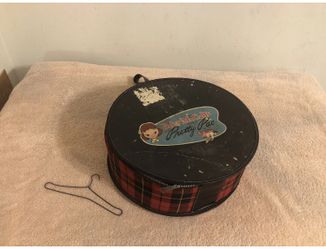 Vintage Betsy McCall’s Pretty Pac Doll Case With Strap 10 1/2” Round