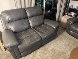 Sofa : Two Seater