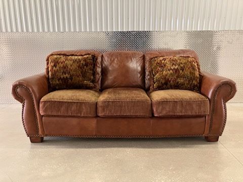 Sofa King Comfortable Brown Leather Sofa Couch For Sale! Free Local Delivery π