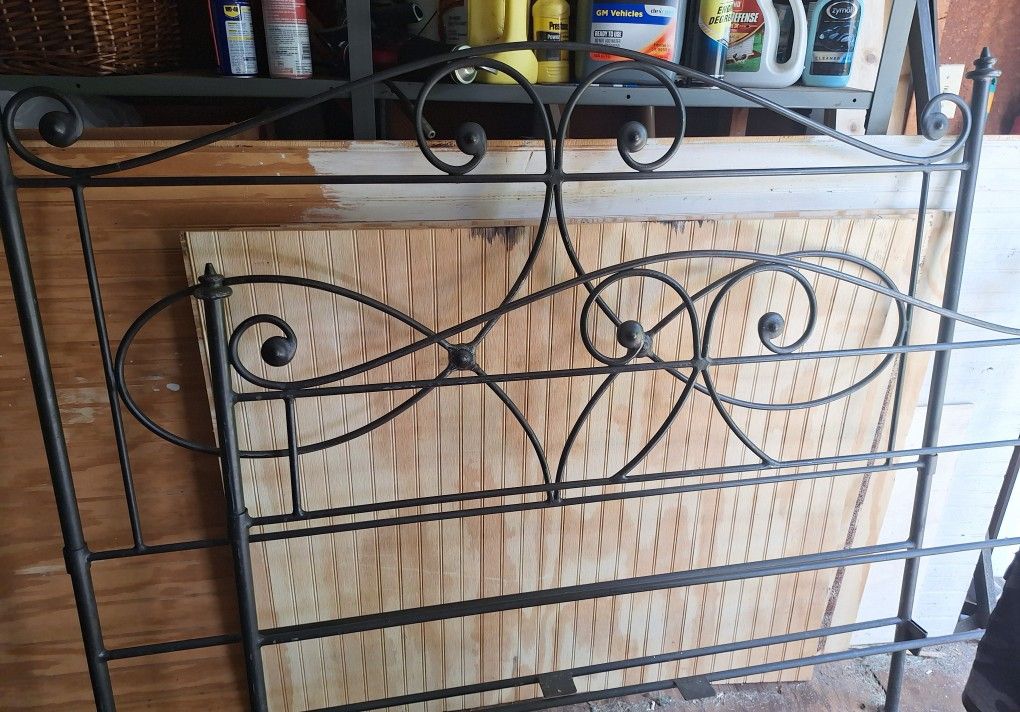 Metal Bed Frame/Head & Footboards