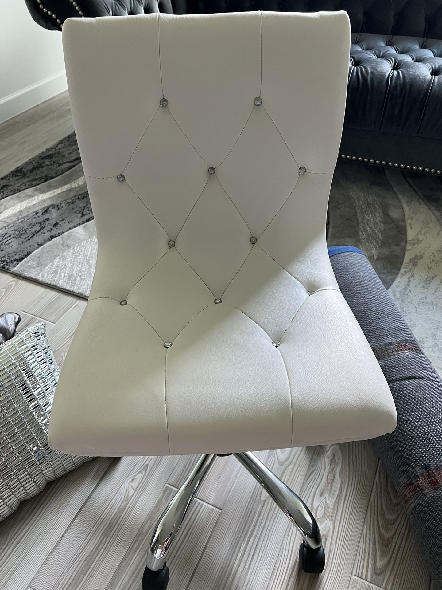 White Desk Chair